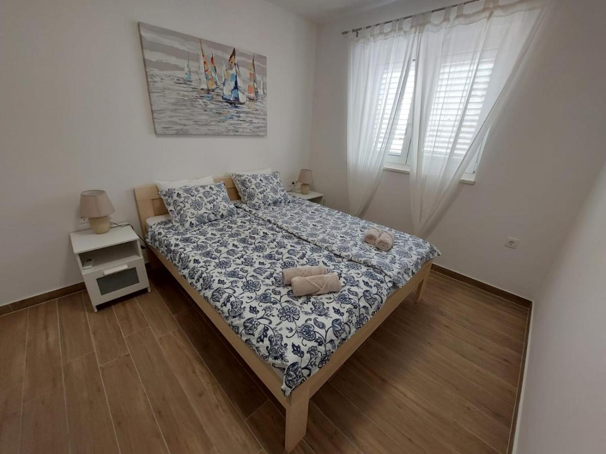 Seashells Apartments Tribunj ตรีบูนย์ ภายนอก รูปภาพ